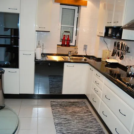 Daire Blue - 4 Bedroom Sea View In Amazing São Martinho do Porto